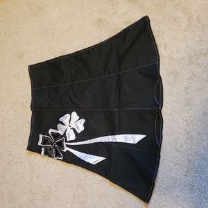 Size 2 Studio Y skirt